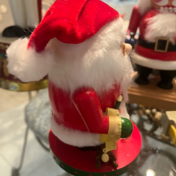 Santas Workshop 10th anniversary Piece - Picture 5 of 5